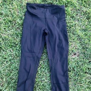 Lululemon leggings size 6